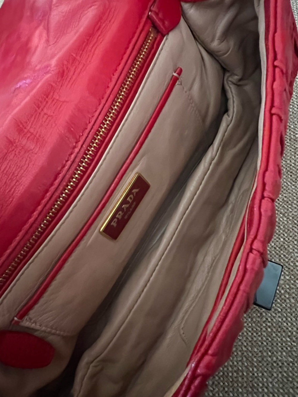 Prada Red Gaufre bag - Picture 9 of 15